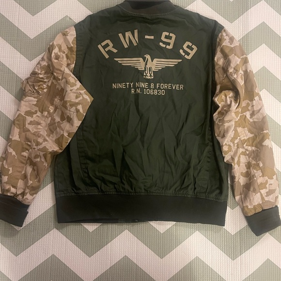 Rocawear Green and Camouflage Bomber Jacket - Picture 6 of 13